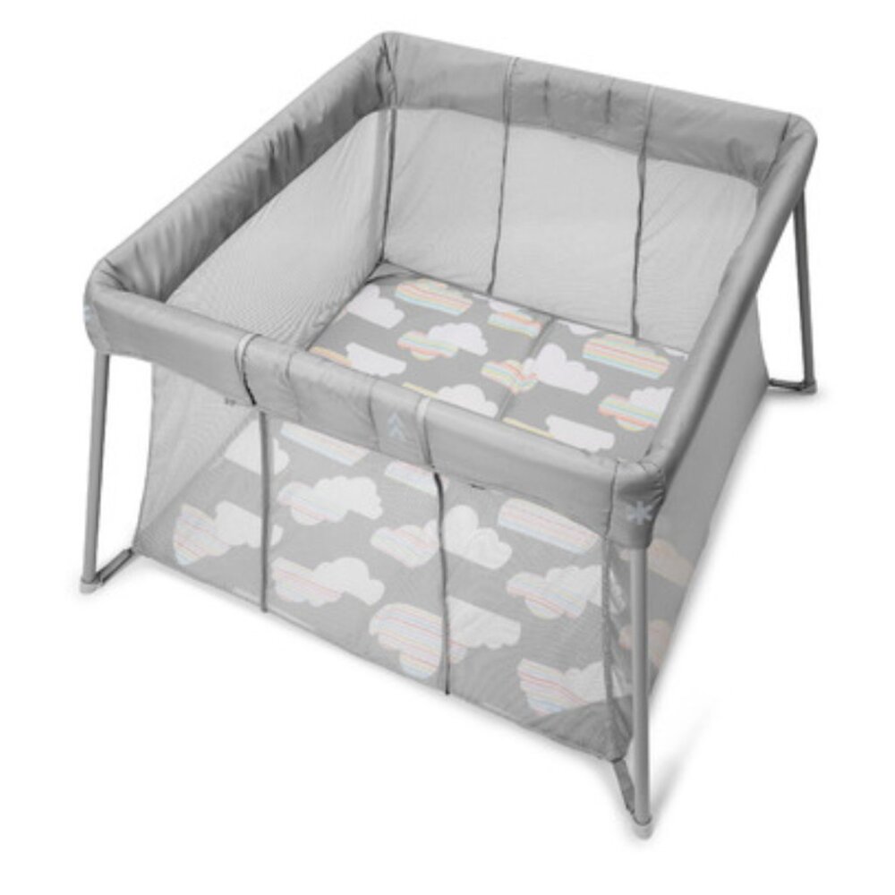 Travel play yard - Picture 2 of 2